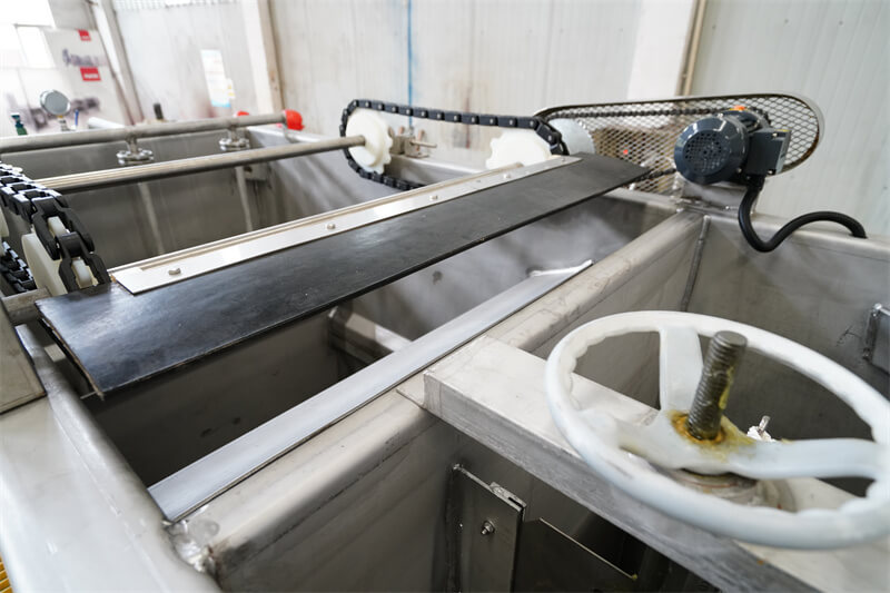 The working principle of air flotation machine in sewage treatment